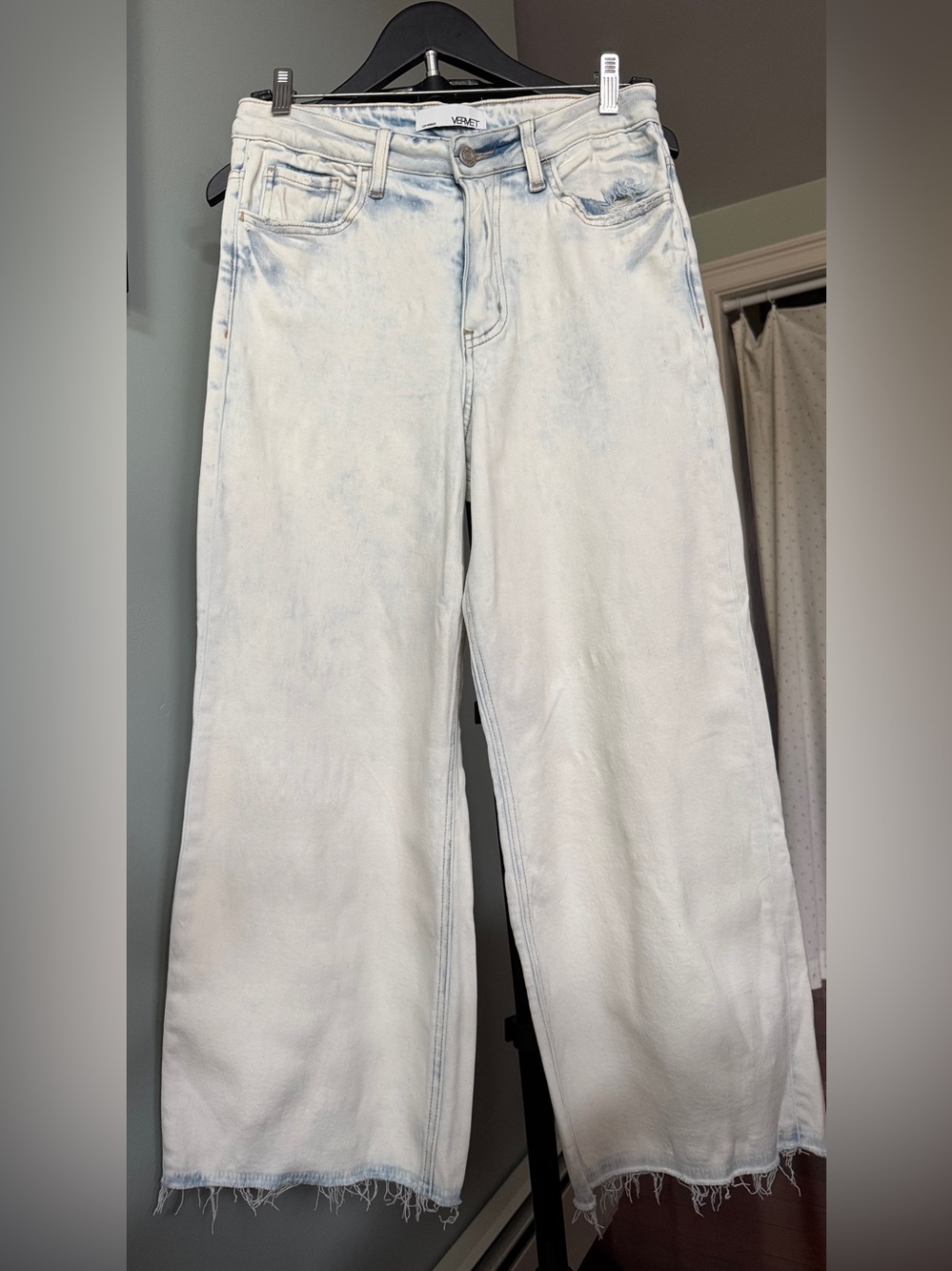 VERVET High Rise Wide-Leg Raw Hem Light Washed Blue-White Jeans Size 27 5 Pocket